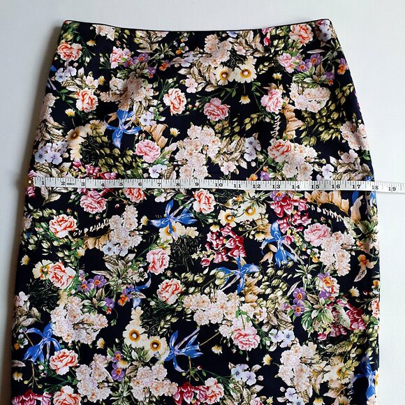 MARIO SERRANI Pencil Skirt with Back Slit in Garden Blossom Floral Print - Picture 7 of 13